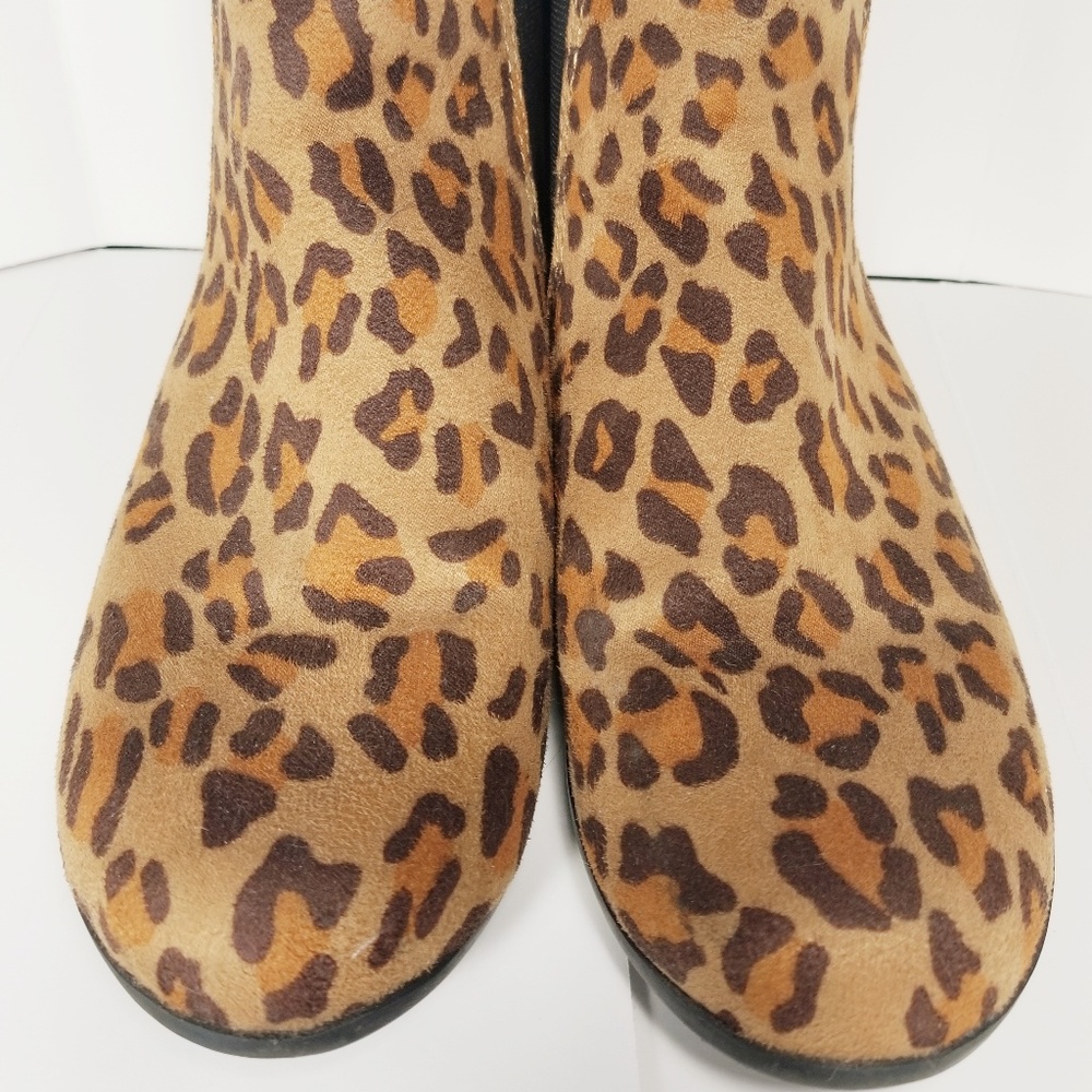 LEOPARD PRINT ANKLE BOOTIES